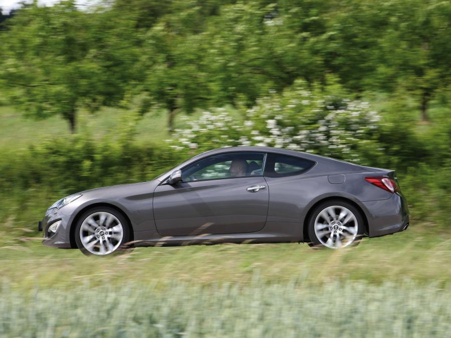  Hyundai Genesis Coupe 2012 года  (фото 14 из 16)